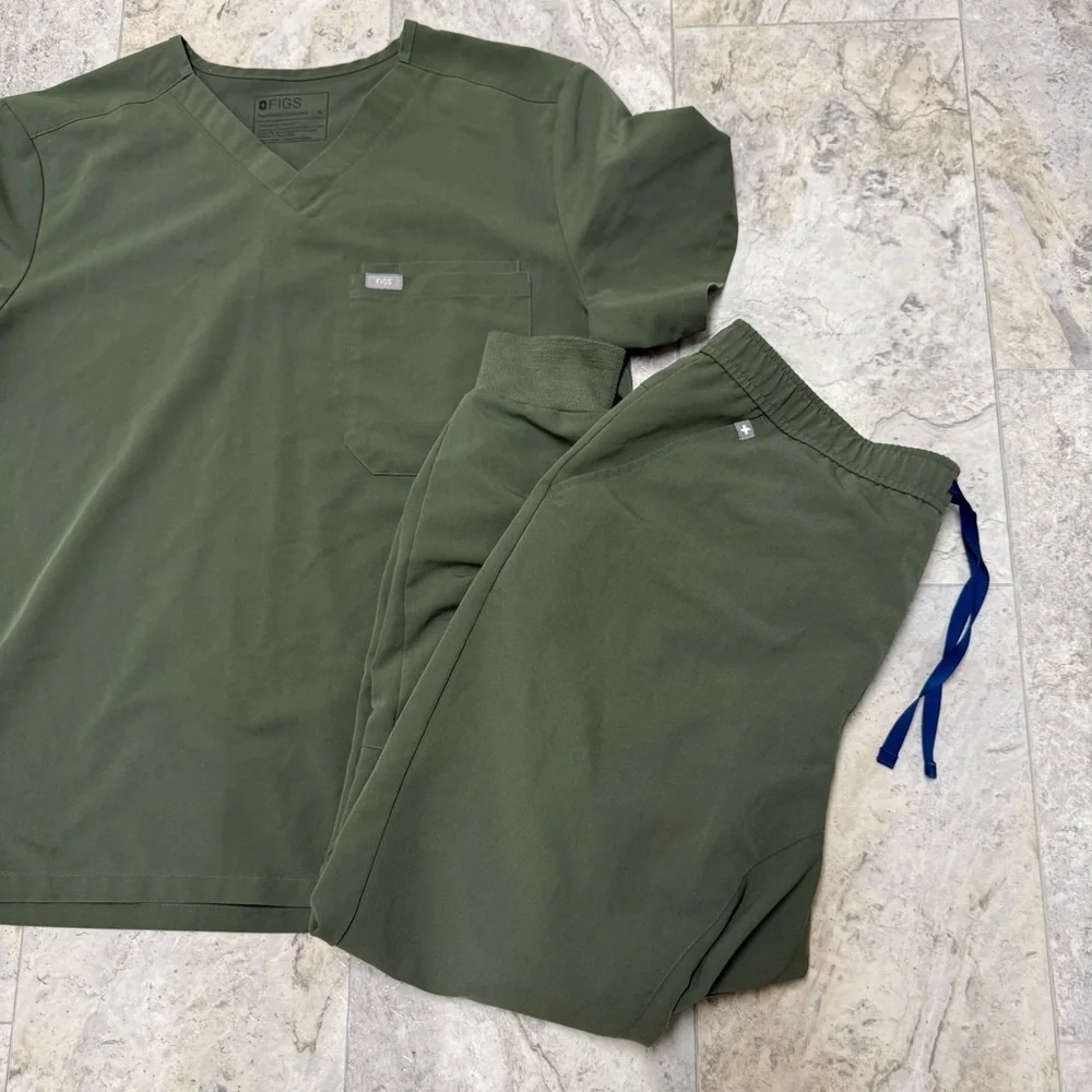 FIGS Leon Olive Green Set of Scrubs Shirt and Joggers Men’s Size XL